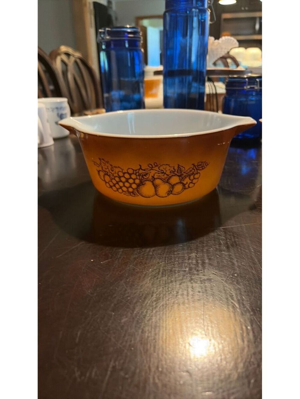 29.Vintage Pyrex Old Orchard Fruit Brown Ombre Tan 2 1/2 Qt. Casserole Bowl 475
